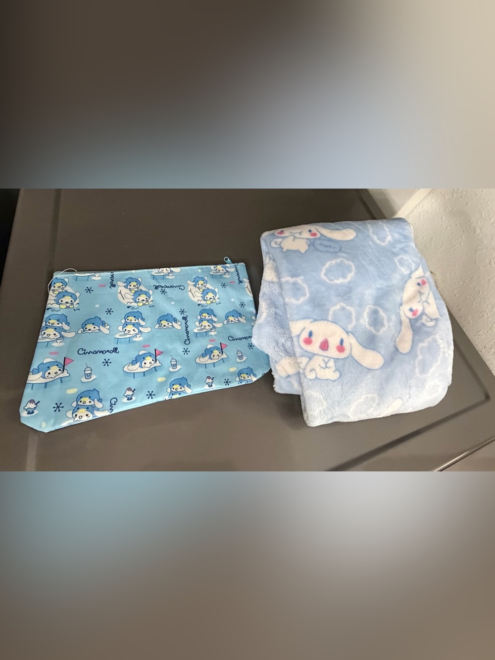 Cinnamon rolls flannel fleece pj  and cosmetics bag
